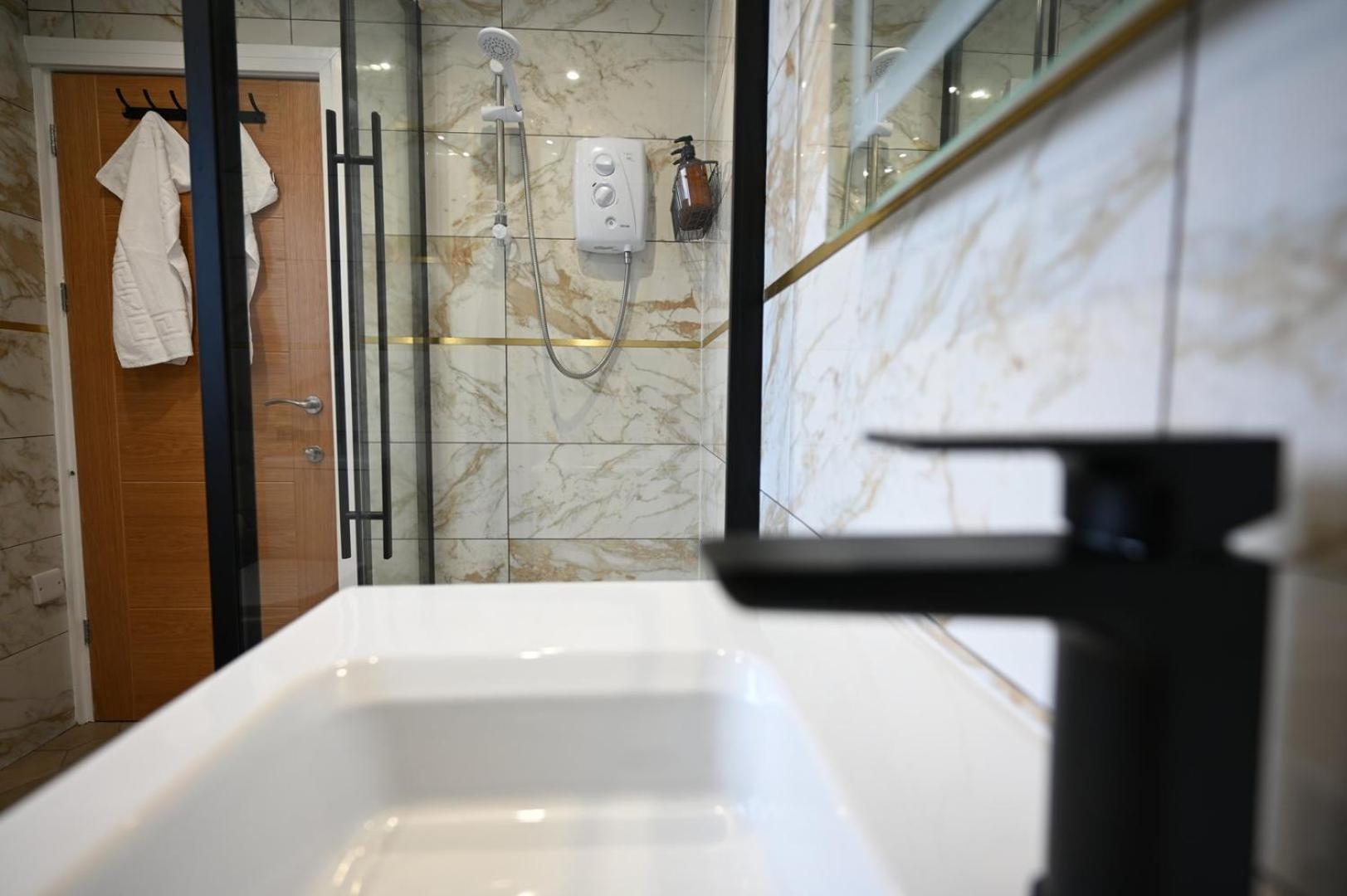 Luxury Two Bed Apartment - Cardiff City Centre Ngoại thất bức ảnh